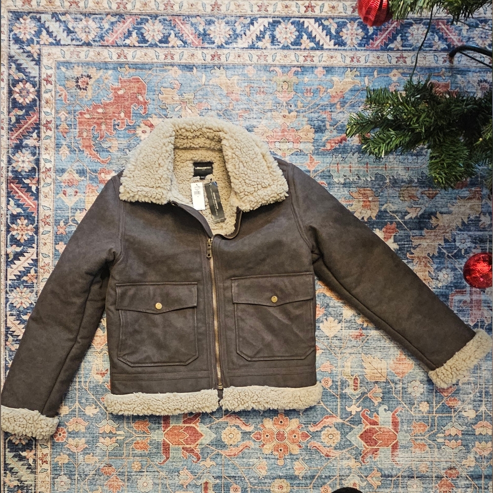 Banana Republic Brown Bomber Jacket with Tan Sherpa trim - Picture 2 of 6